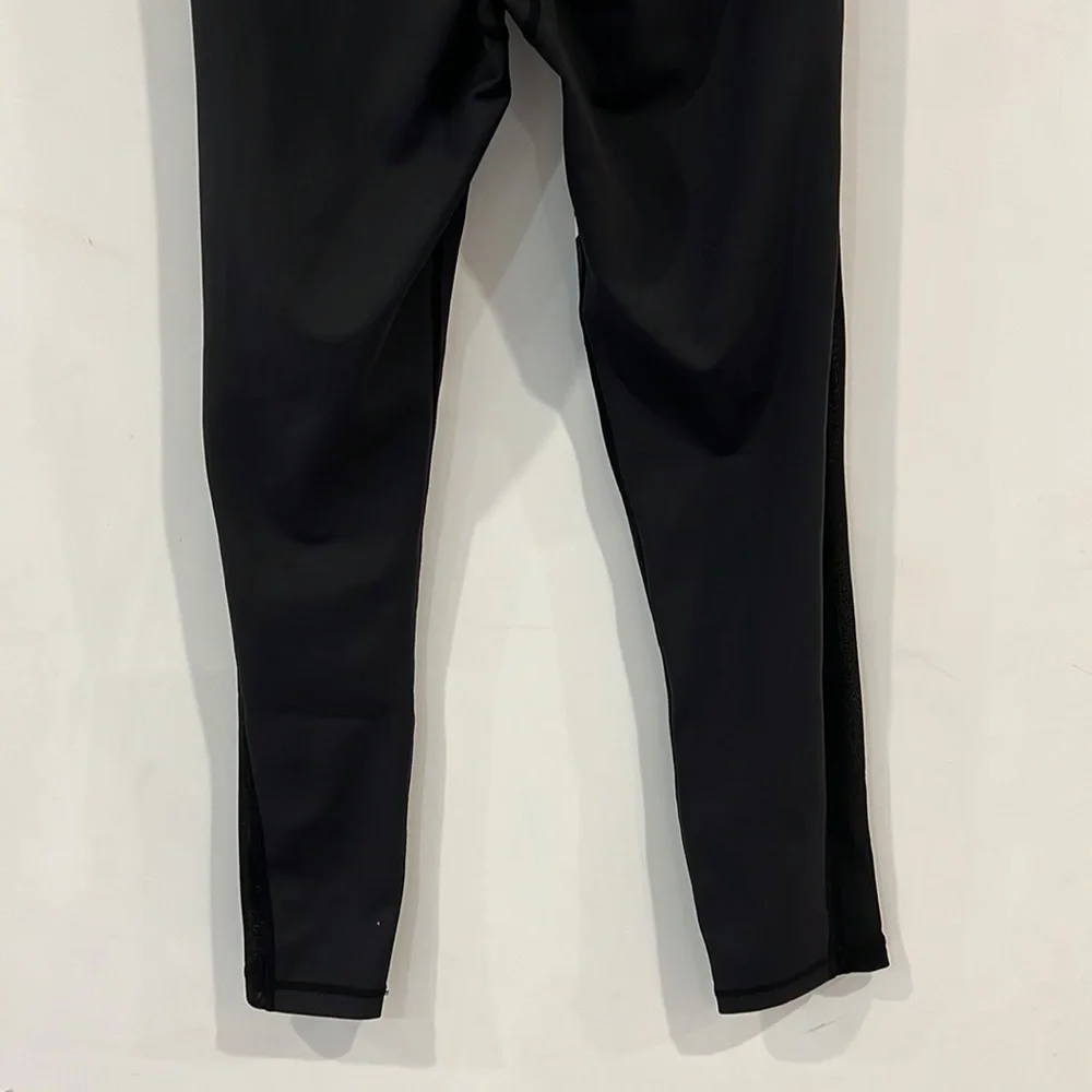 Zyia Active Black mesh Reflective Light and Tight Hi-Rise 7/8 leggings size 6-8 - Picture 7 of 14
